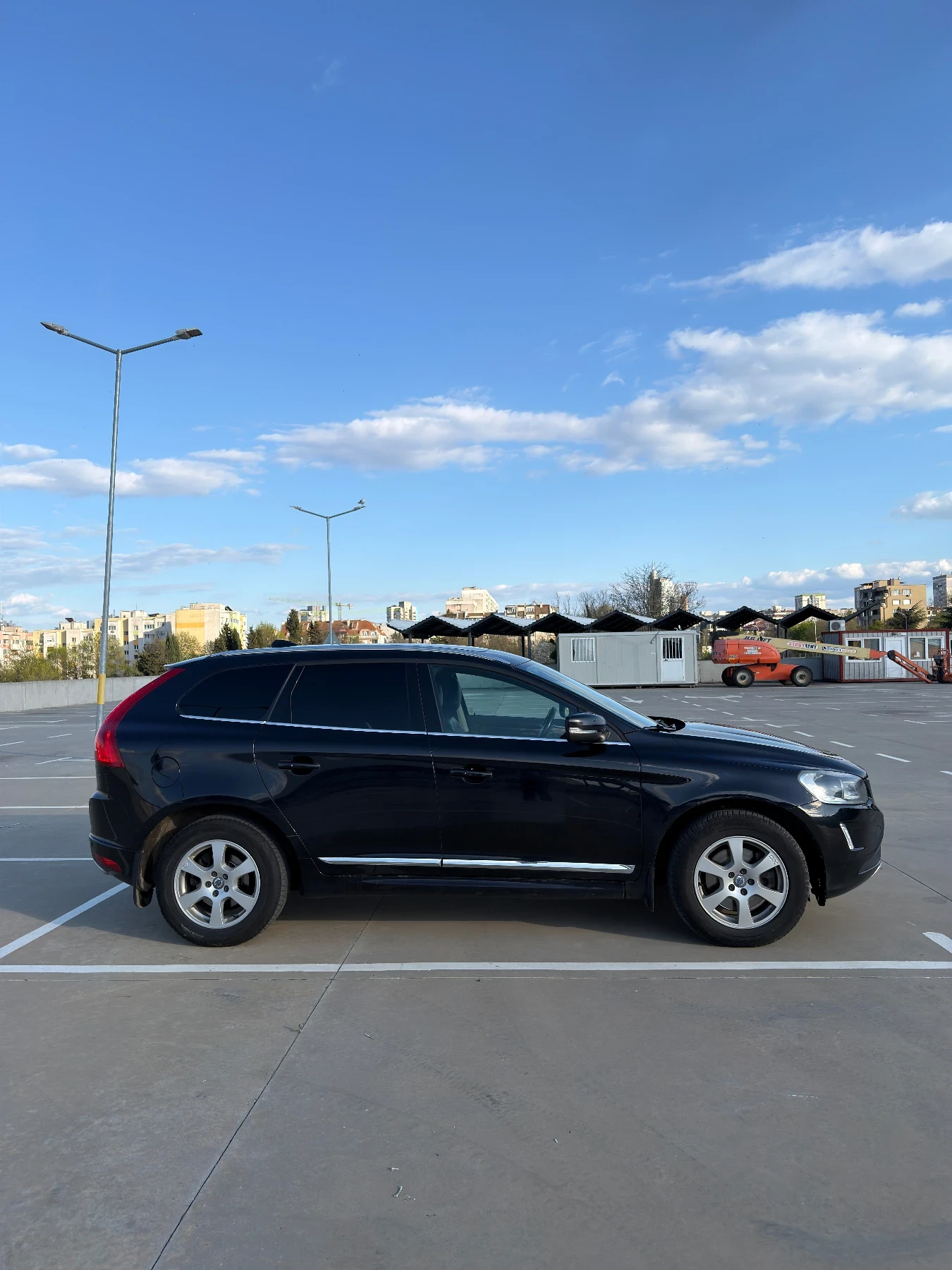 Volvo XC60 D5 AWD, снимка 3 - Автомобили и джипове - 54272309