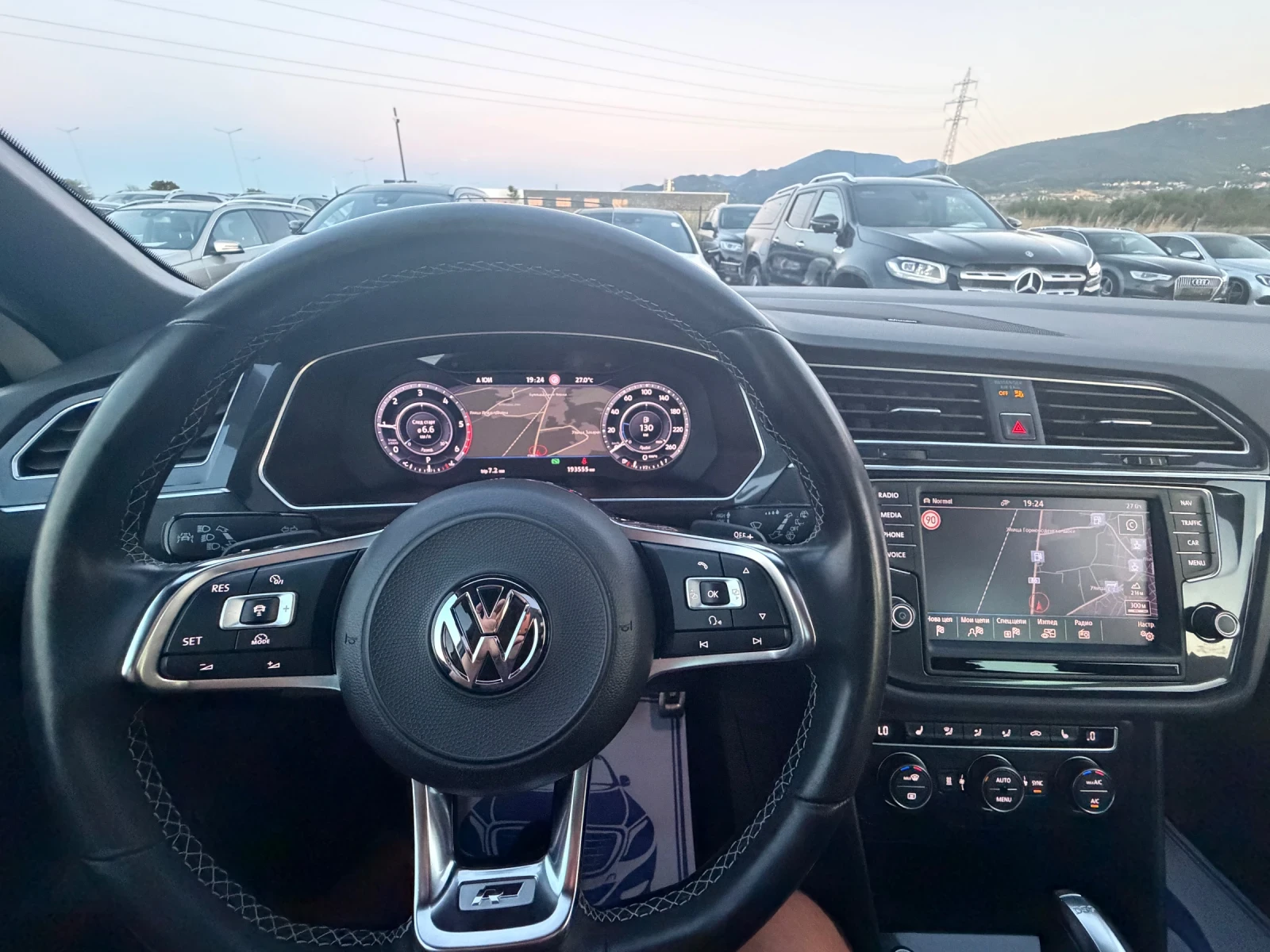 VW Tiguan R-line/4-motion/240коня/Нова, снимка 11 - Автомобили и джипове - 55695357