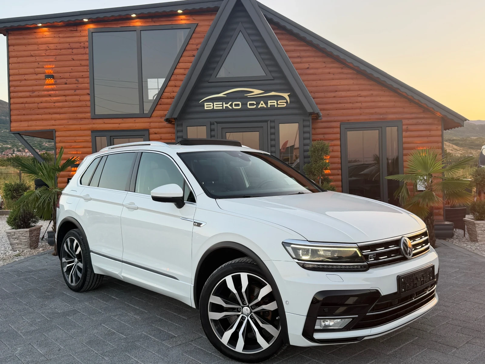 VW Tiguan R-line/4-motion/240коня/Нова, снимка 3 - Автомобили и джипове - 55695357