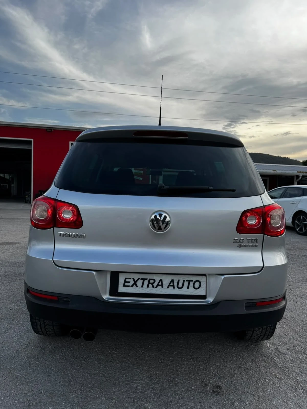 VW Tiguan 2.0TDI, 4Х4, НАВИГАЦИЯ , снимка 3 - Автомобили и джипове - 56170674
