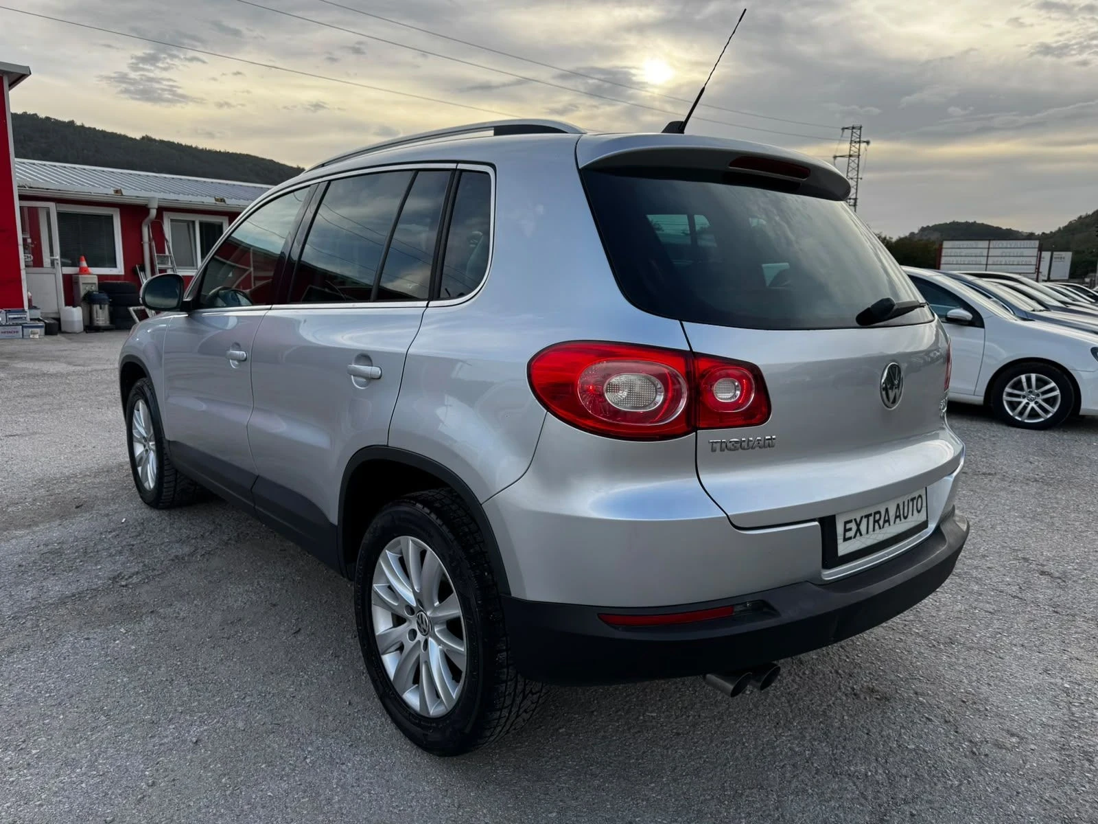 VW Tiguan 2.0TDI, 4Х4, НАВИГАЦИЯ , снимка 2 - Автомобили и джипове - 56170674
