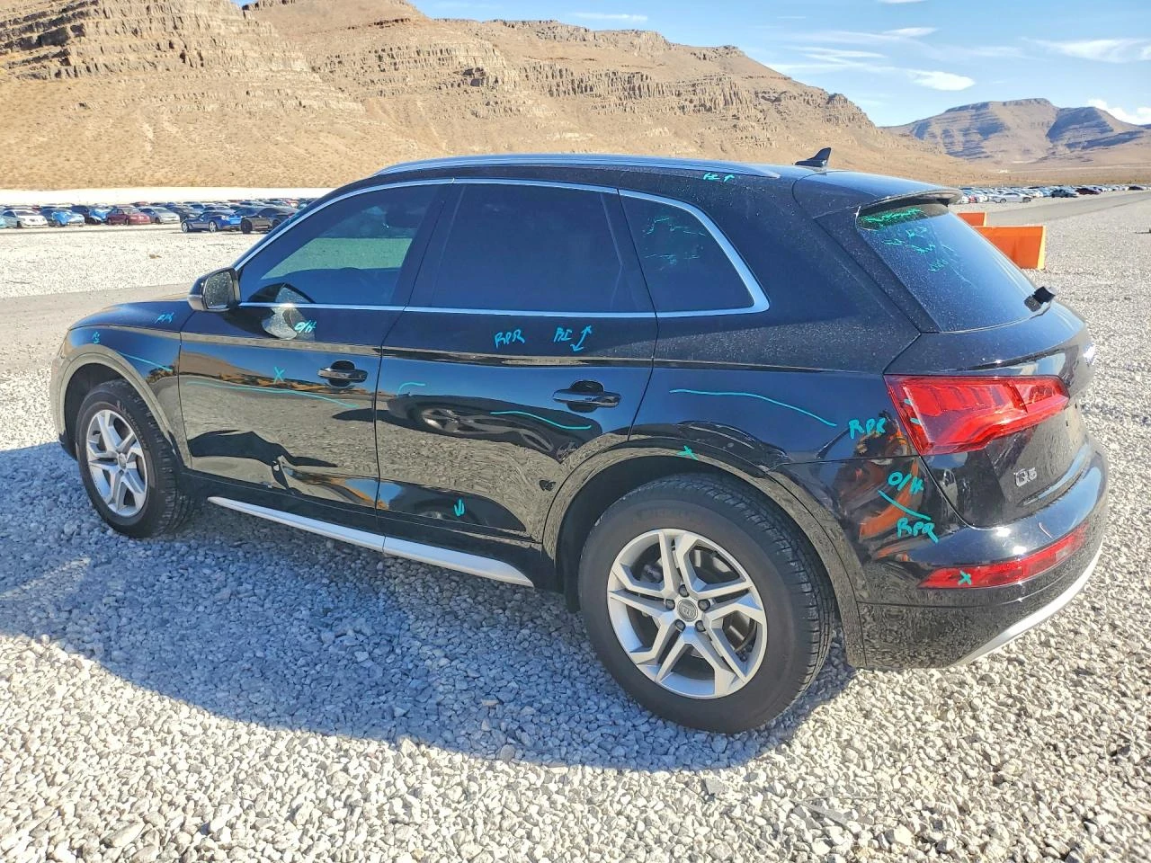 Audi Q5 2.0l Premium Plus, снимка 2 - Автомобили и джипове - 56524251
