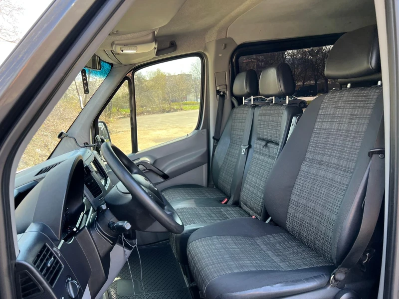 Mercedes-Benz Sprinter 319, снимка 8 - Бусове и автобуси - 52409286