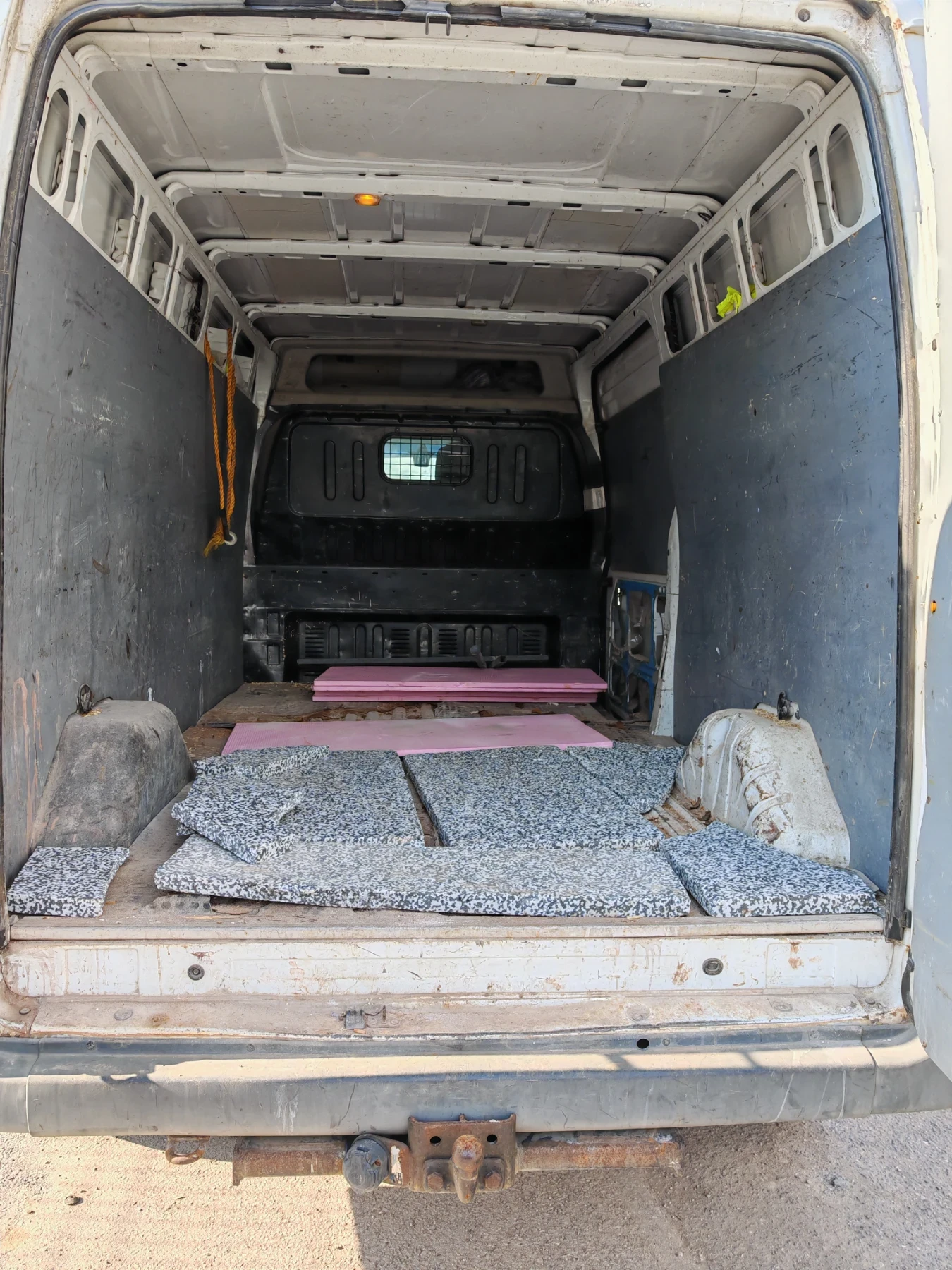 Ford Transit 200T350 - изображение 9