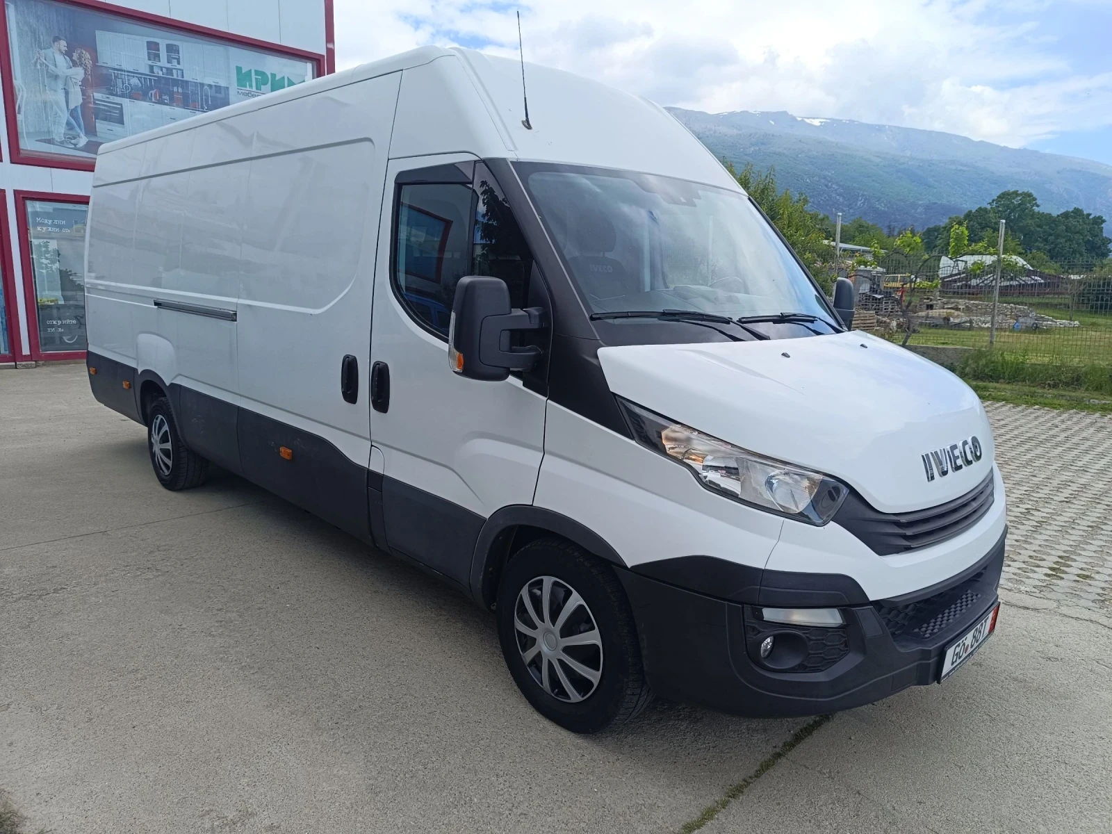 Iveco Daily 35s18 MAXXI 3000 AUT 8ZF, снимка 2 - Бусове и автобуси - 54567715