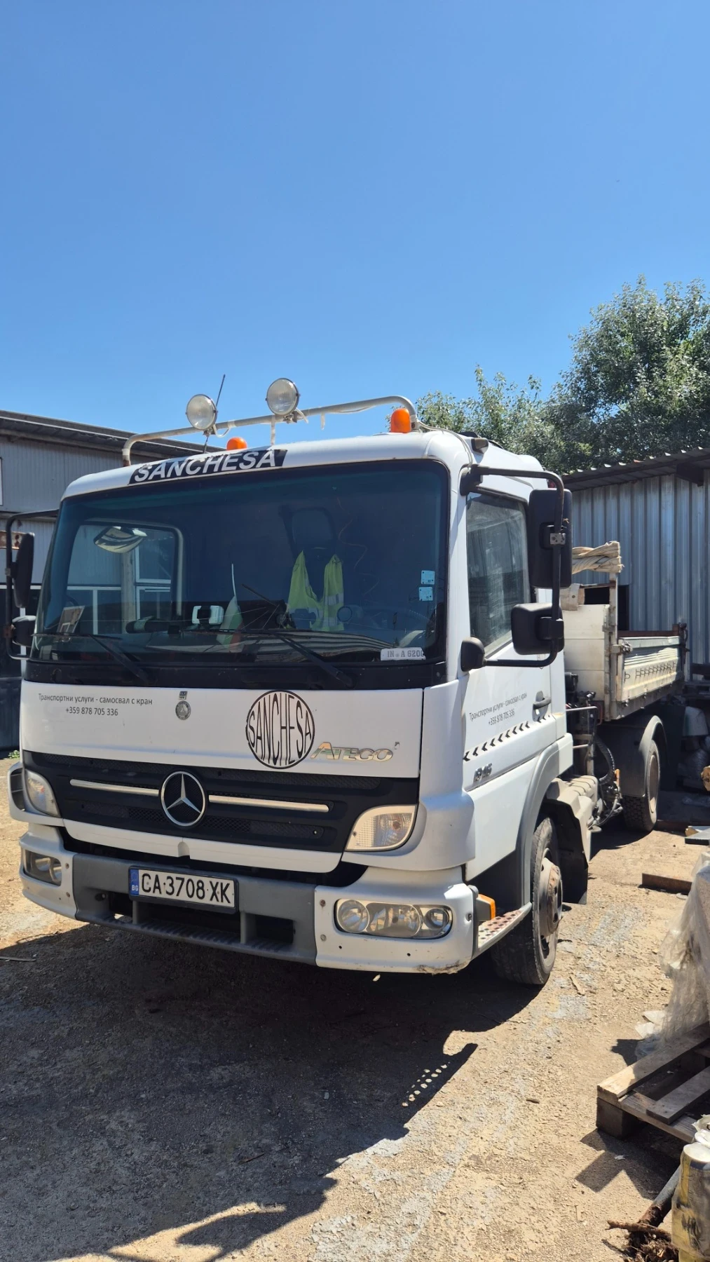 Mercedes-Benz 817