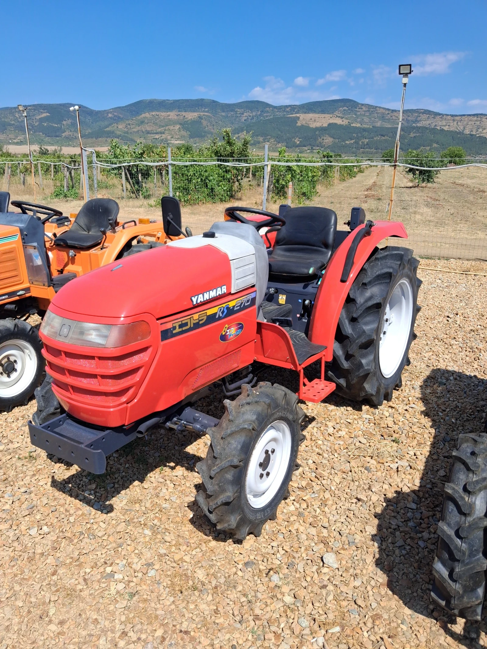Трактор Kubota Скайтрак , снимка 2 - Селскостопанска техника - 55798740