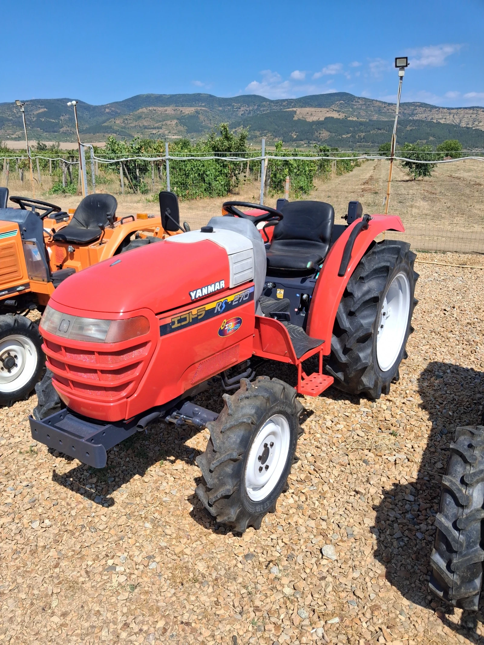 Трактор Kubota Скайтрак , снимка 3 - Селскостопанска техника - 55798740