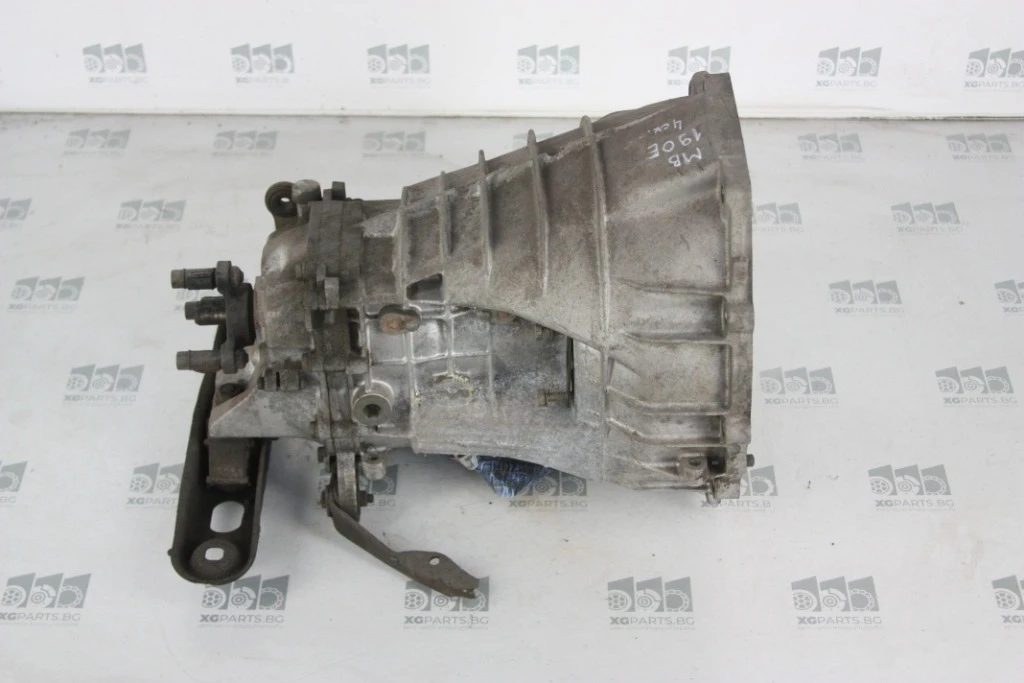     Mercedes 190 W201 2.0E 118.. (1982-1993) 4- | Mobile.bg   3