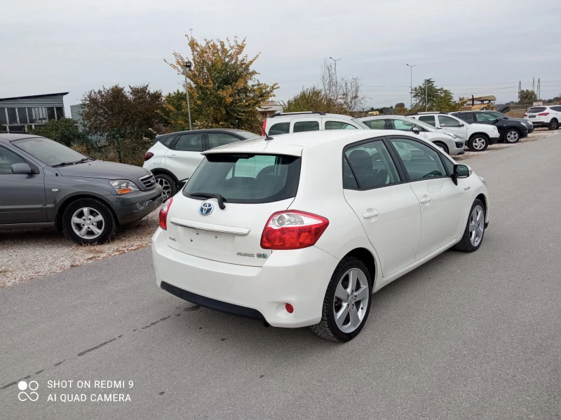 Toyota Auris 1.8 бензин хибрид , снимка 3 - Автомобили и джипове - 42627408