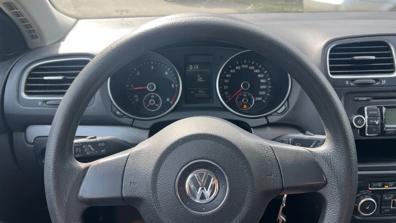 VW Golf, снимка 6 - Автомобили и джипове - 47526301