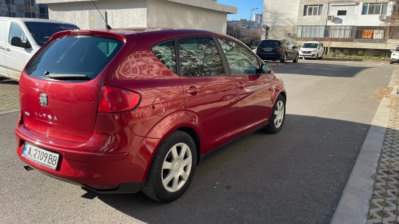 Seat Altea Ван, снимка 2 - Автомобили и джипове - 48396387