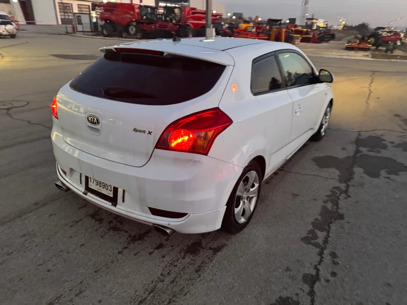 Kia Ceed 1.6d Xsport, снимка 6 - Автомобили и джипове - 48720399