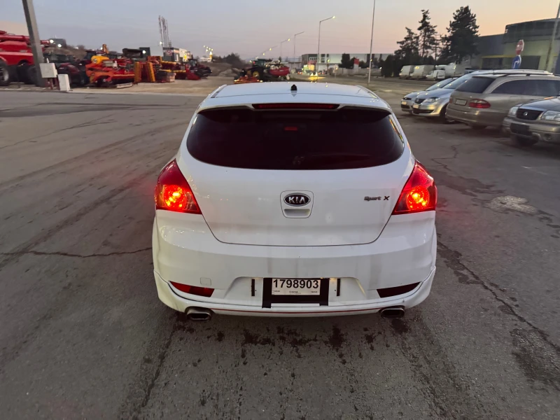 Kia Ceed 1.6d Xsport, снимка 7 - Автомобили и джипове - 48720399