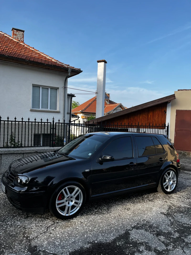 VW Golf 1.8Т, снимка 2 - Автомобили и джипове - 49006200