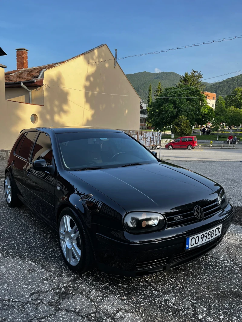 VW Golf 1.8Т, снимка 4 - Автомобили и джипове - 49006200