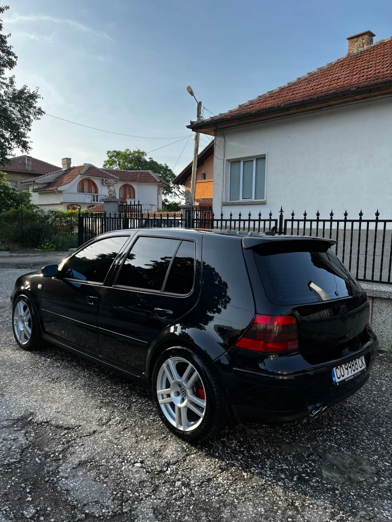 VW Golf 1.8Т, снимка 1 - Автомобили и джипове - 49006200