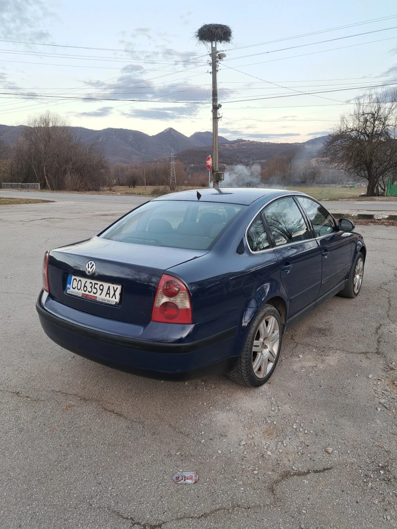 VW Passat 1.9 тди, снимка 3 - Автомобили и джипове - 49089441