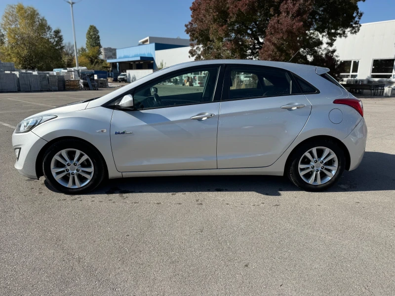 Hyundai I30 1.6CRDI-6ск, снимка 8 - Автомобили и джипове - 49344696