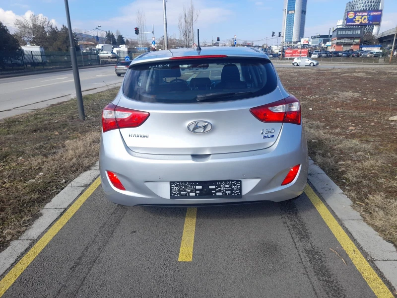 Hyundai I30 1.6CRDI-6ск, снимка 5 - Автомобили и джипове - 49344696