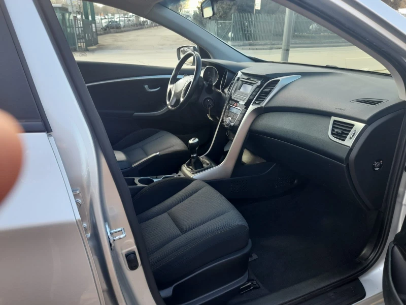 Hyundai I30 1.6CRDI-6ск, снимка 12 - Автомобили и джипове - 49344696