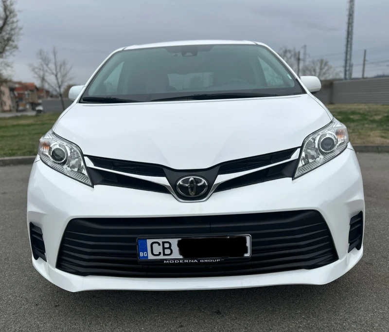 Toyota Sienna, снимка 3 - Автомобили и джипове - 52138548
