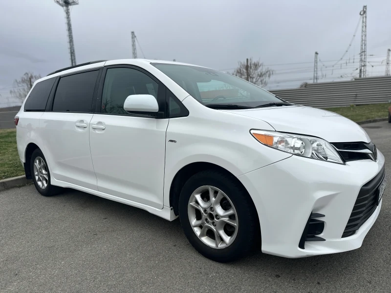 Toyota Sienna, снимка 4 - Автомобили и джипове - 52138548