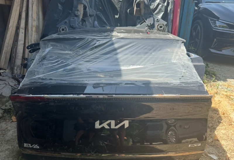 Kia EV6, снимка 12 - Автомобили и джипове - 52645905