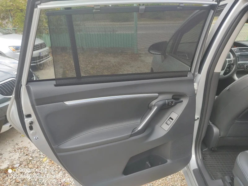 Toyota Verso 1.6 D-4D, 2015г, камера, 6 скорости , снимка 14 - Автомобили и джипове - 52028578