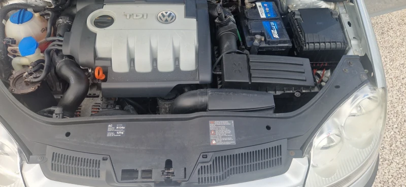 VW Golf 1.9 tdi-NAVI, снимка 17 - Автомобили и джипове - 52168424