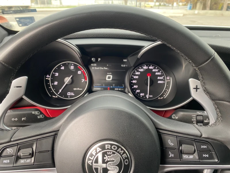 Alfa Romeo Giulia, снимка 14 - Автомобили и джипове - 52501199