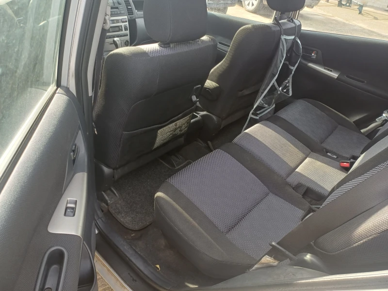 Toyota Corolla verso 2.0D 90 к.с., снимка 10 - Автомобили и джипове - 52630372