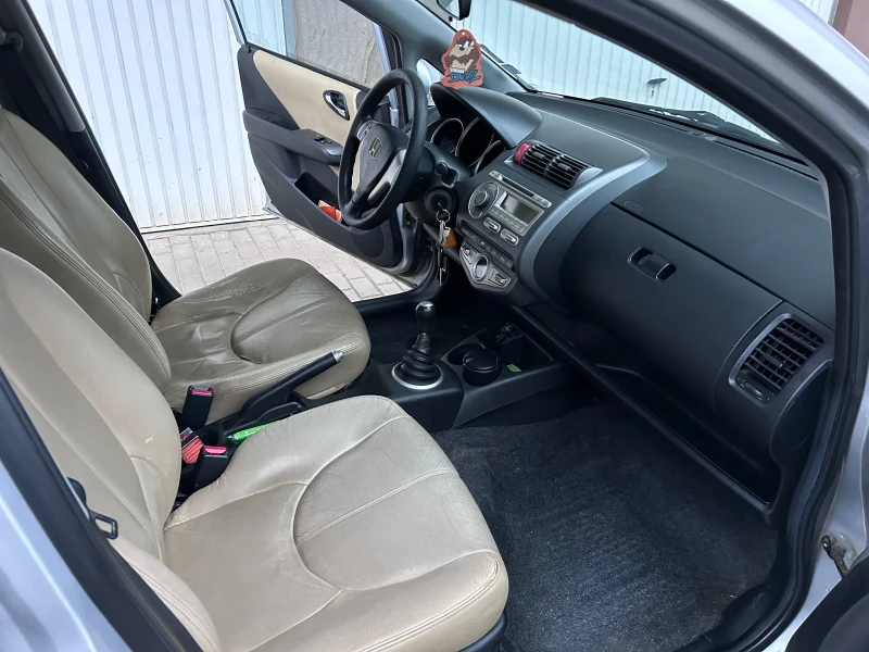 Honda Jazz 1.4, снимка 8 - Автомобили и джипове - 52696173