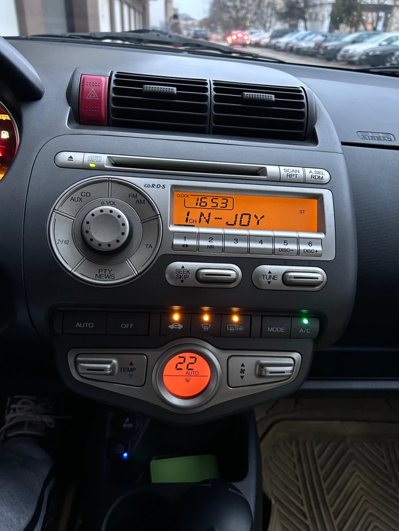 Honda Jazz 1.4, снимка 12 - Автомобили и джипове - 52696173