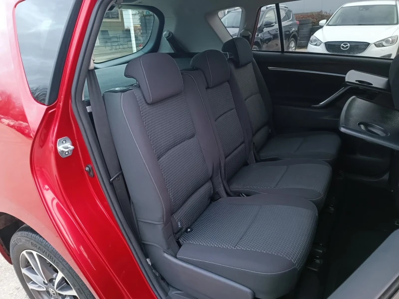 Toyota Verso 1.8i-147кс-ШВЕЙЦАРИЯ-РЪЧКА-6ск-7м-NAVI, снимка 11 - Автомобили и джипове - 52725852