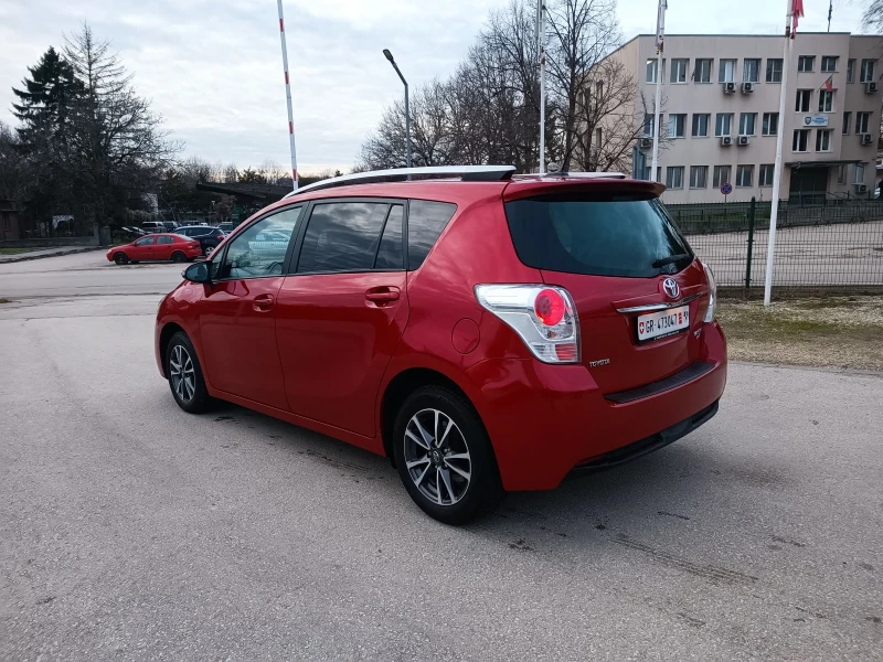 Toyota Verso 1.8i-147кс-ШВЕЙЦАРИЯ-РЪЧКА-6ск-7м-NAVI, снимка 6 - Автомобили и джипове - 52725852