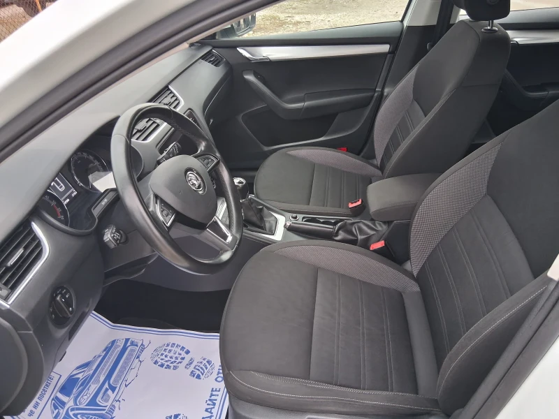 Skoda Octavia 1.6 d сервизна история, снимка 7 - Автомобили и джипове - 53126230