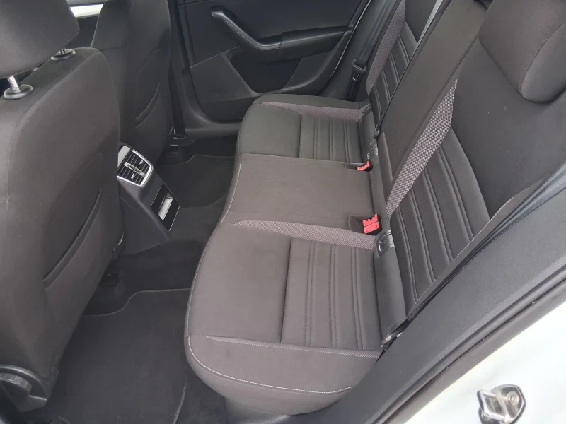 Skoda Octavia 1.6 d сервизна история, снимка 13 - Автомобили и джипове - 53126230