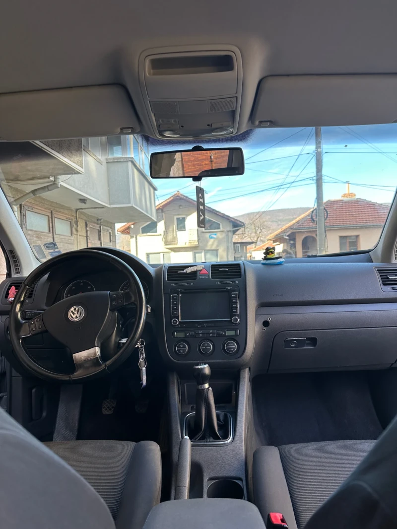 VW Golf Golf 5 1.9TDI 6 степенна 105 , снимка 13 - Автомобили и джипове - 53272156
