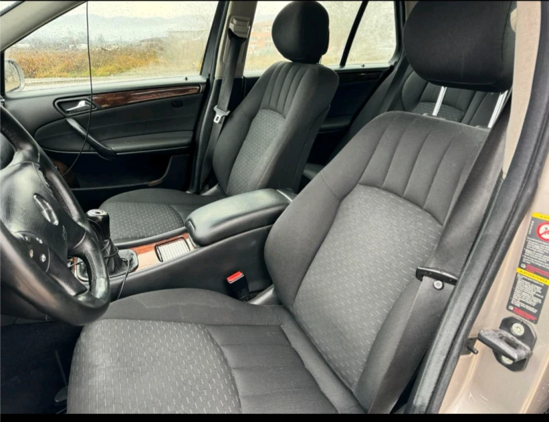 Mercedes-Benz C 220, снимка 9 - Автомобили и джипове - 53428540