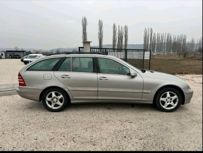 Mercedes-Benz C 220, снимка 3 - Автомобили и джипове - 53428540
