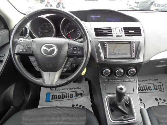 Mazda 3 1.6 D, снимка 13 - Автомобили и джипове - 46927913