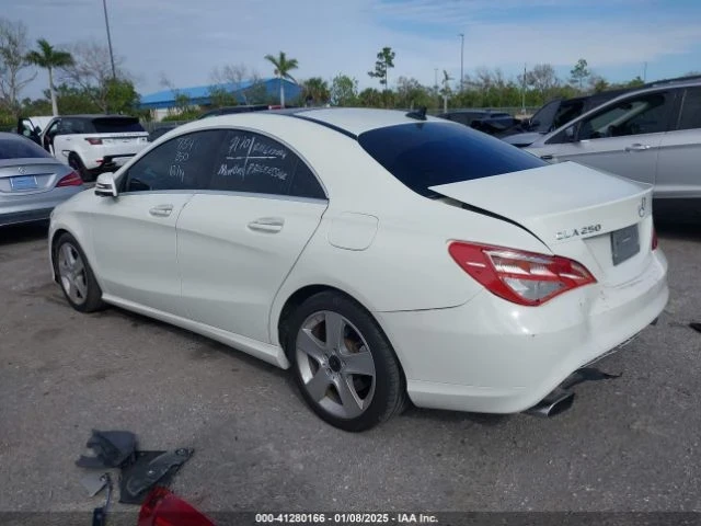 Mercedes-Benz CLA 250, снимка 3 - Автомобили и джипове - 49179786