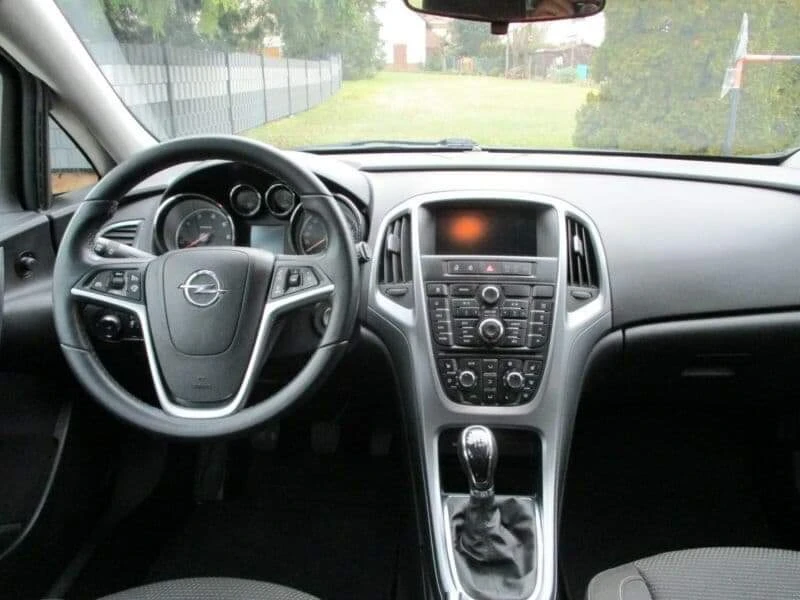 Opel Astra Sport turer Ecoflex , снимка 11 - Автомобили и джипове - 52971153