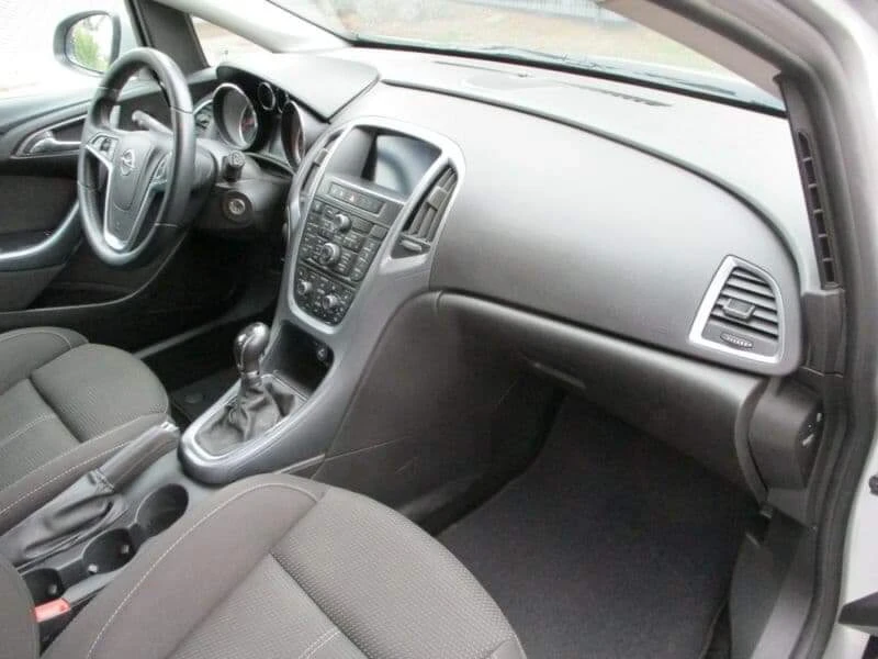 Opel Astra Sport turer Ecoflex , снимка 9 - Автомобили и джипове - 52971153