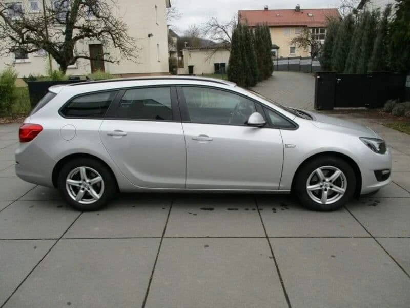 Opel Astra Sport turer Ecoflex , снимка 8 - Автомобили и джипове - 52971153