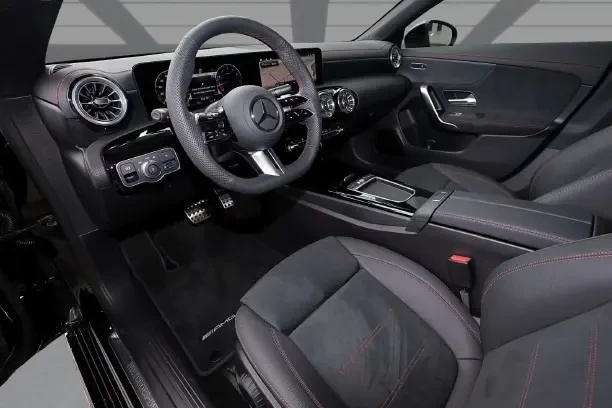 Mercedes-Benz CLA 200 = AMG Line = Advanced Plus Гаранция, снимка 4 - Автомобили и джипове - 54677566