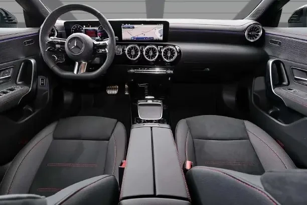 Mercedes-Benz CLA 200 = AMG Line = Advanced Plus Гаранция, снимка 5 - Автомобили и джипове - 54677566