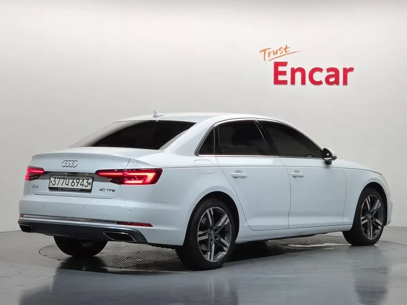 Audi A4 2.0 TFSI Premium - САМО 30% АВАНС, снимка 2 - Автомобили и джипове - 55621598