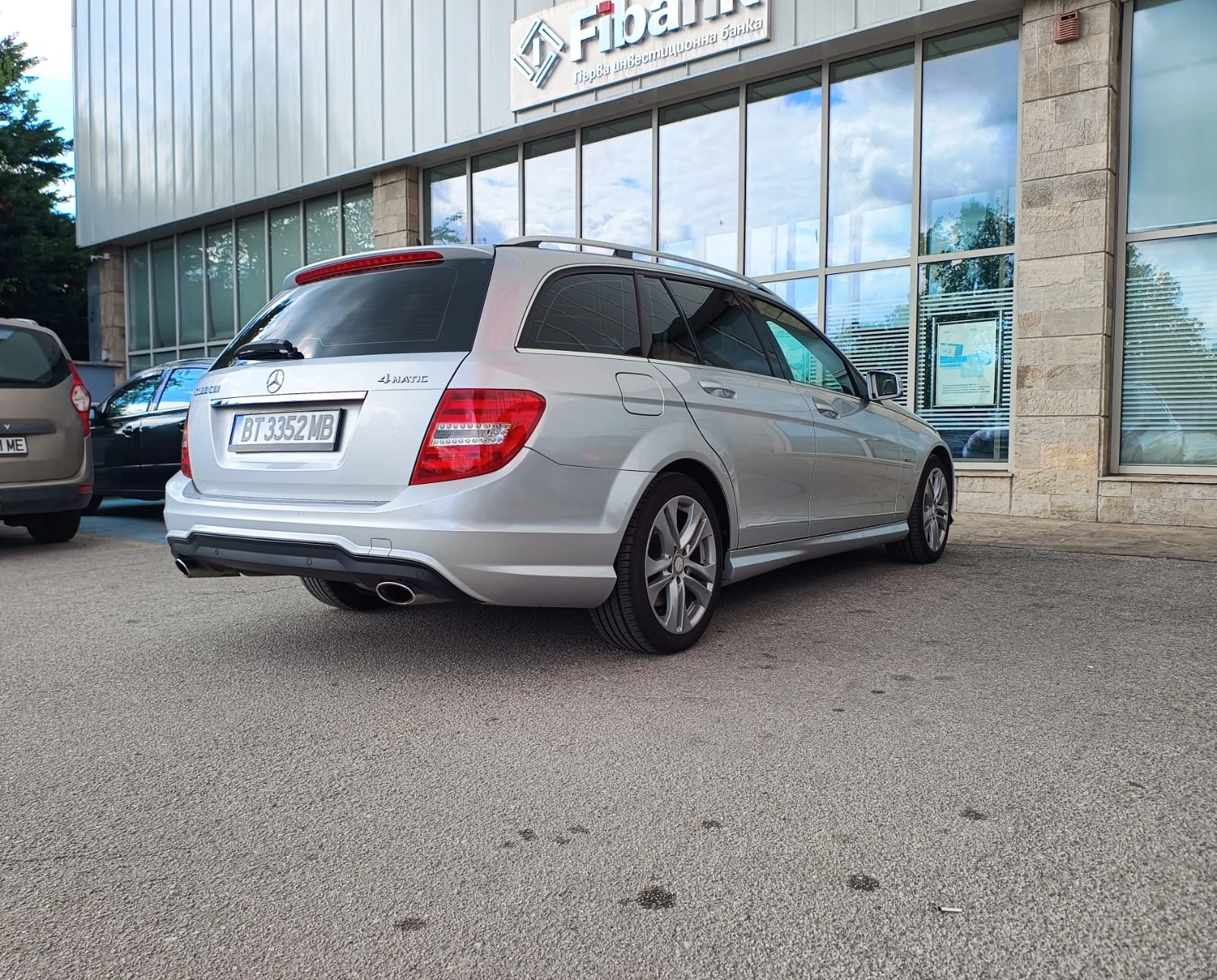 Mercedes-Benz C 300 AMG пакет, РЕГИСТРИРАНА И ОБСЛУЖЕНА - изображение 3